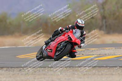 media/Sep-10-2022-SoCal Trackdays (Sat) [[a5bf35bb4a]]/Turn 6 (1140am)/